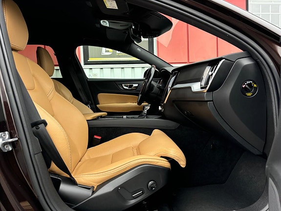 Volvo V60 Cross Country 19 of 30
