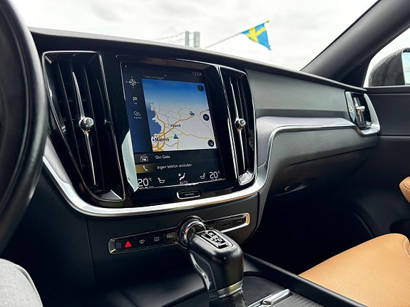 Volvo V60 Cross Country 14 of 30