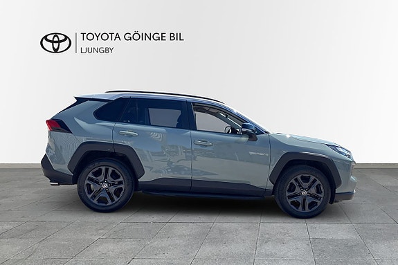 Toyota RAV4 18 of 20