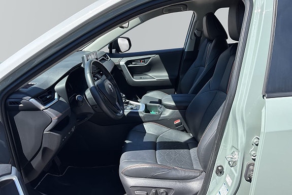 Toyota RAV4 13 of 20