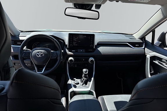 Toyota RAV4 9 of 20