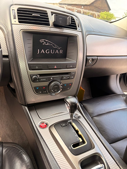 Jaguar XKR 7 of 9