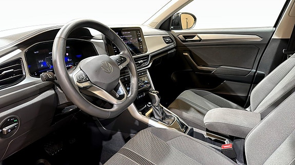 Volkswagen T-Roc 7 of 19