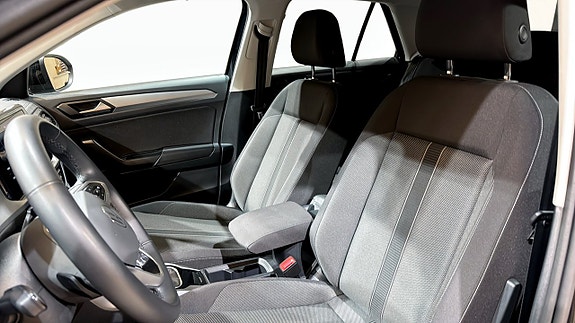 Volkswagen T-Roc 8 of 19