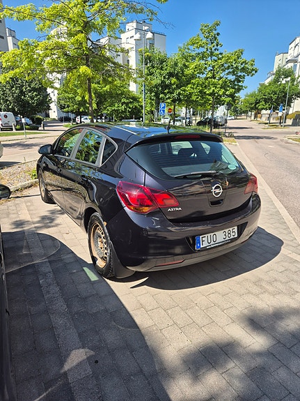 Opel Astra 3 of 5