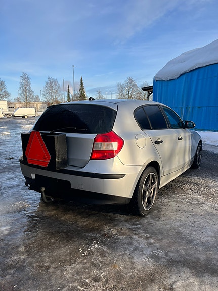 BMW 118d 2 of 3