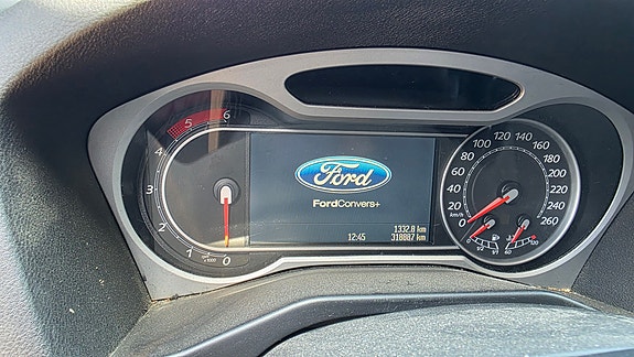 Ford Mondeo 4 of 5
