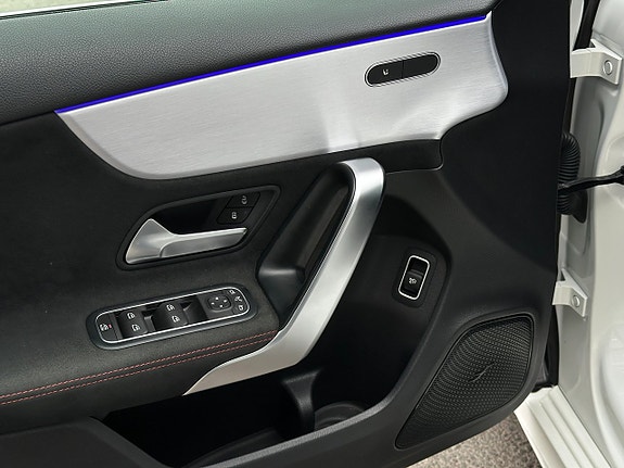 Mercedes-Benz A180 d 13 of 30