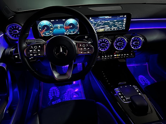Mercedes-Benz A180 d 29 of 30