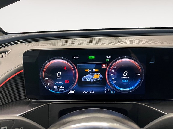 Mercedes-Benz EQC400 12 of 26