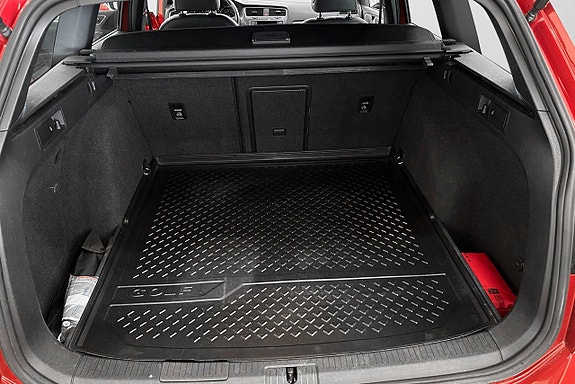 Volkswagen Golf Alltrack 16 of 17