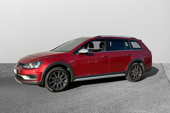Volkswagen Golf Alltrack 2 of 17