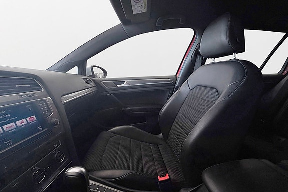 Volkswagen Golf Alltrack 8 of 13