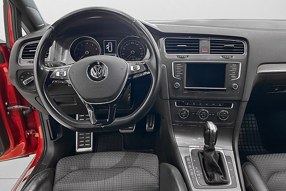 Volkswagen Golf Alltrack 8 of 17