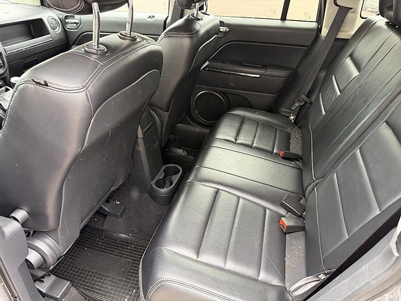 Jeep Compass 6 of 12