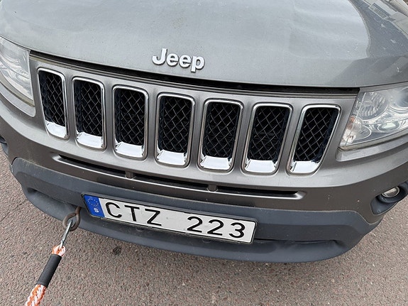 Jeep Compass 12 of 12