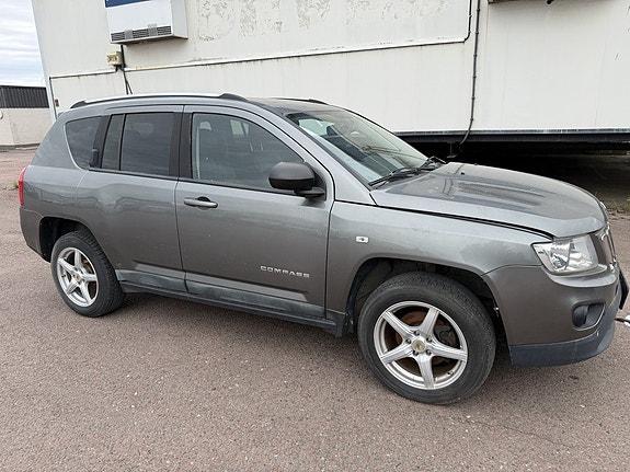 Jeep Compass 3 of 5