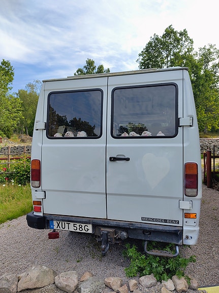Mercedes-Benz 208D 4 of 5