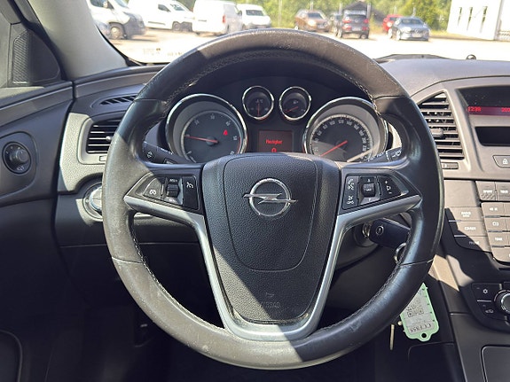 Opel Insignia 10 of 12