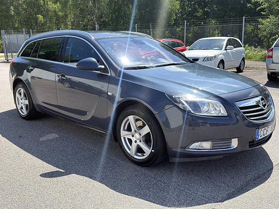 Opel Insignia 3 of 5
