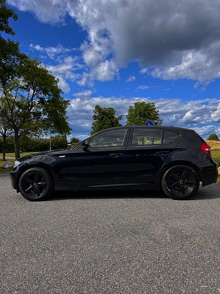 BMW 120d 3 of 5