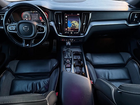 Volvo V60 11 of 24