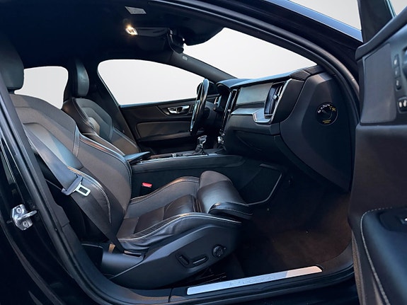 Volvo V60 18 of 24