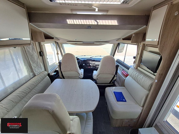 Eura Mobil IL 720 QB 2 of 13
