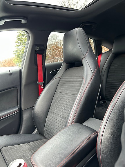 Mercedes-Benz CLA250 9 of 10