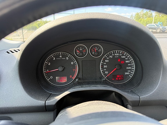 Audi A3 4 of 6