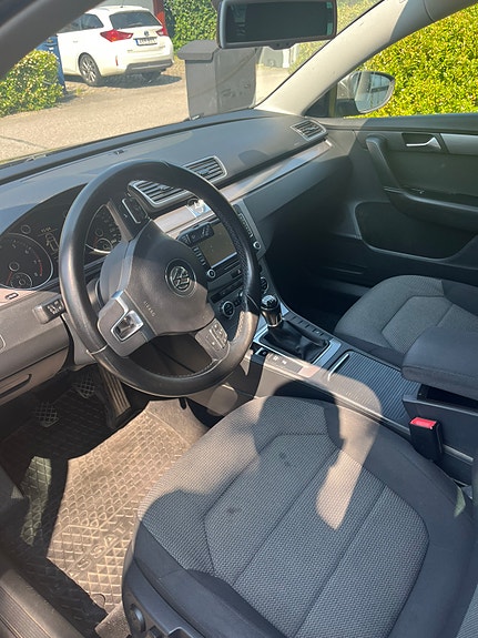 Volkswagen Passat 5 of 5