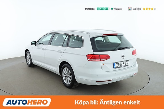 Volkswagen Passat 3 of 30