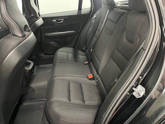 Volvo V60 Cross Country 21 of 21