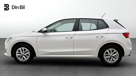 Skoda Fabia 2 of 5