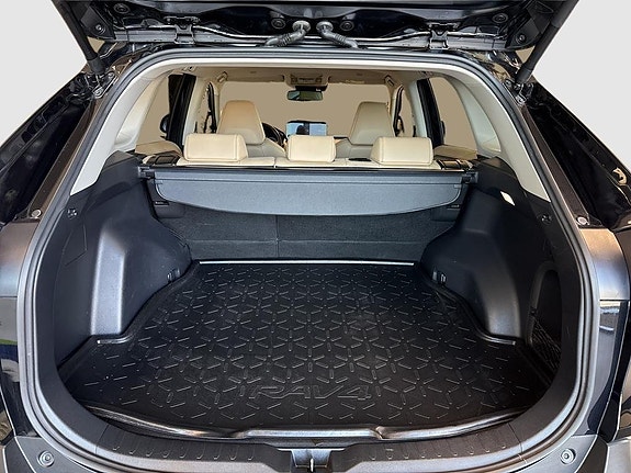 Toyota RAV4 10 of 10