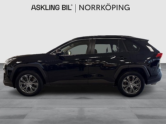 Toyota RAV4 3 of 10