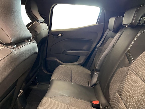 Renault Clio 7 of 11