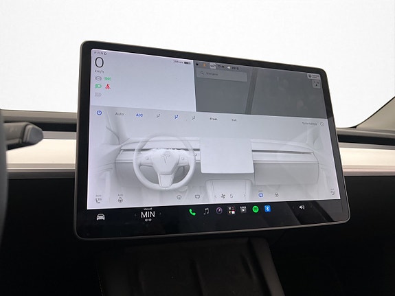 Tesla Model Y 25 of 30