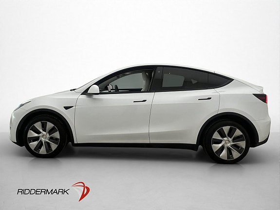 Tesla Model Y 5 of 30