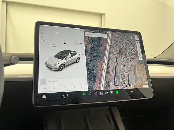 Tesla Model Y 20 of 30
