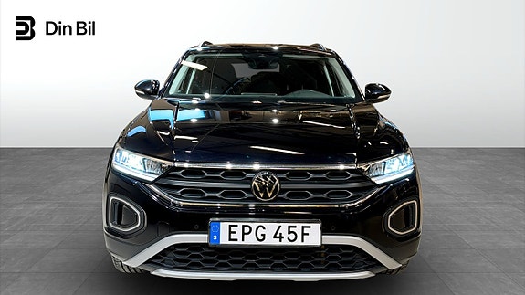 Volkswagen T-Roc 4 of 5