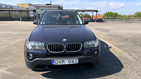BMW X3 2 of 5
