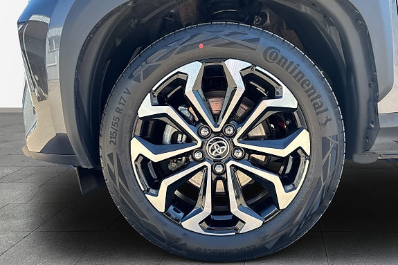 Toyota Yaris Cross 16 of 20