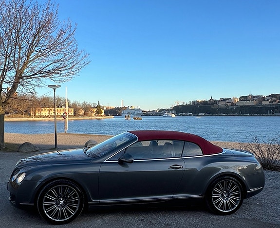 Bentley Continental GTC 4 of 5