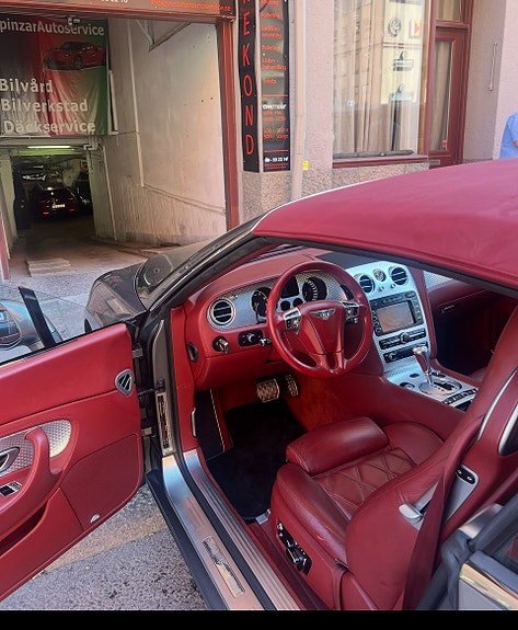 Bentley Continental GTC 2 of 5