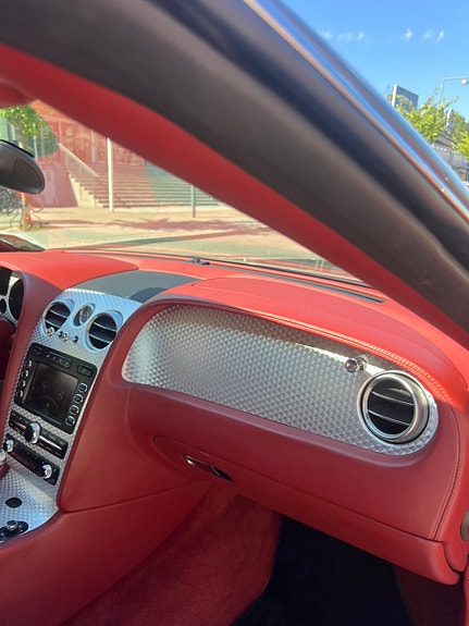 Bentley Continental GTC 11 of 12