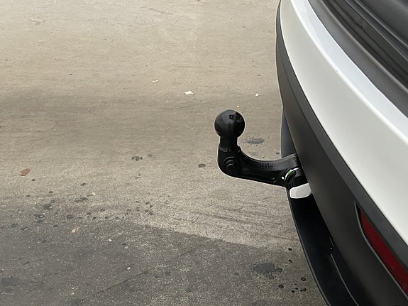 Tesla Model Y 10 of 30
