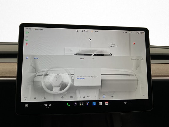 Tesla Model Y 22 of 30