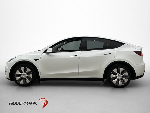 Tesla Model Y 5 of 5
