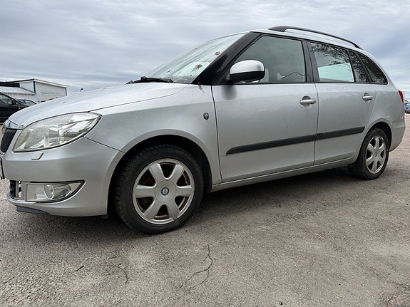 Skoda Fabia 3 of 5